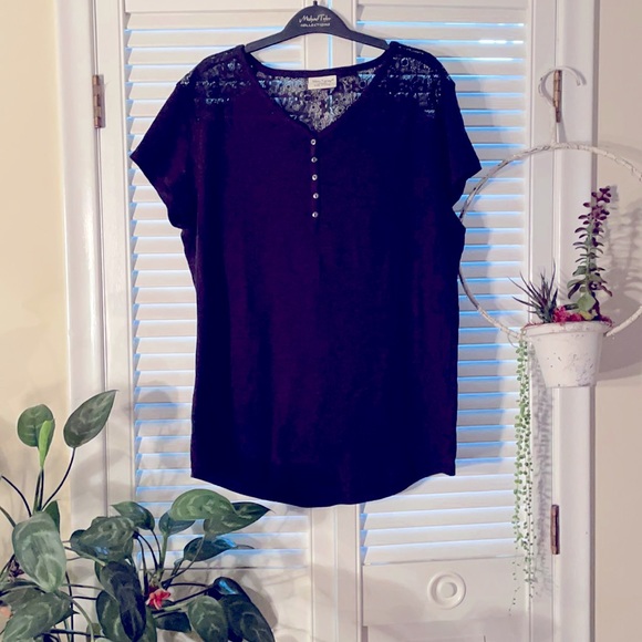 Blue Gray Tops - 🍦2 for $20Cute button down t-shirt with lace back